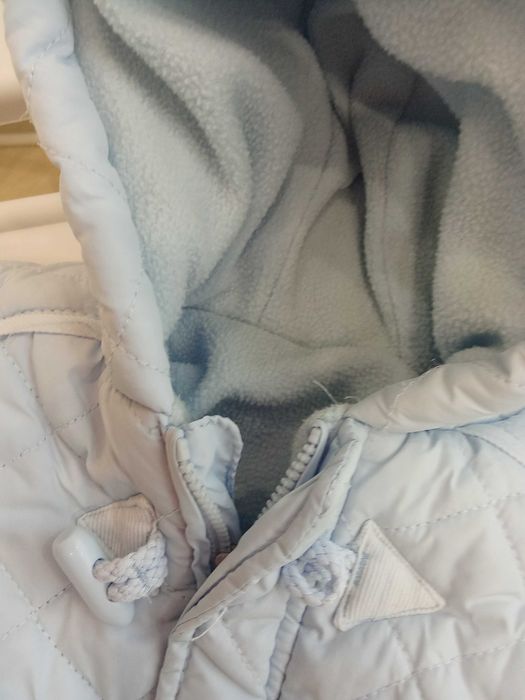 Космонавт за бебе 0-3 м. ръкавици- 8 лв.