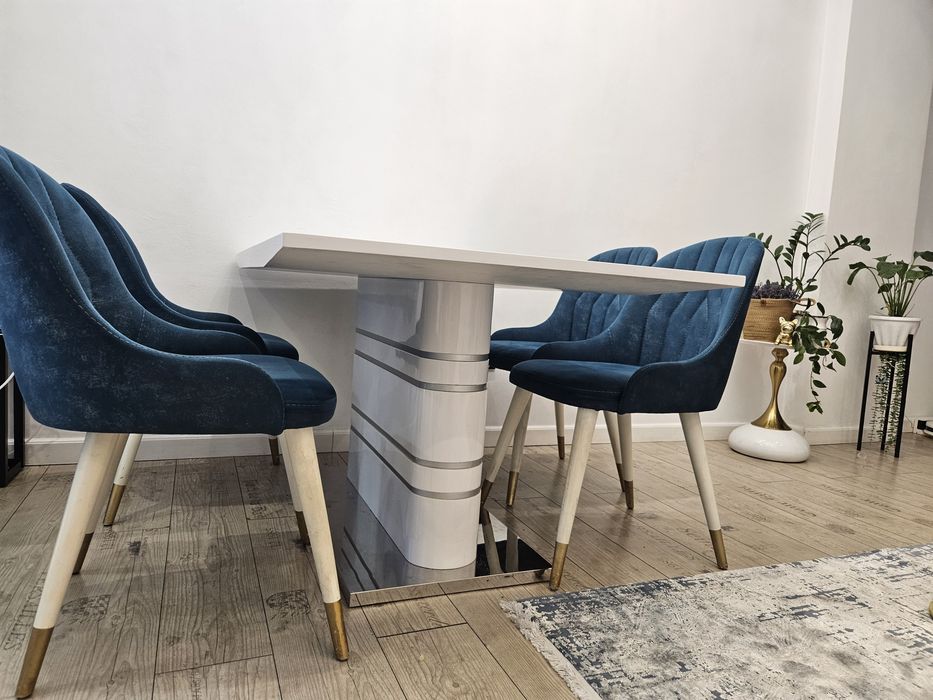 Стол кухонный белый стильный