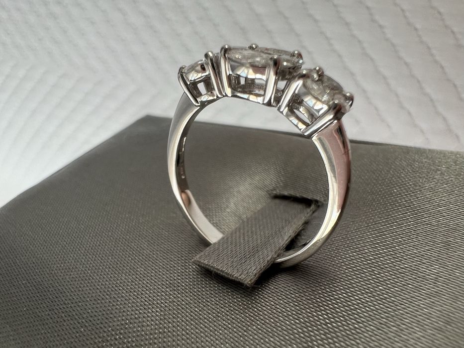 Кольцо с брилиантами Alfieri & St. John.