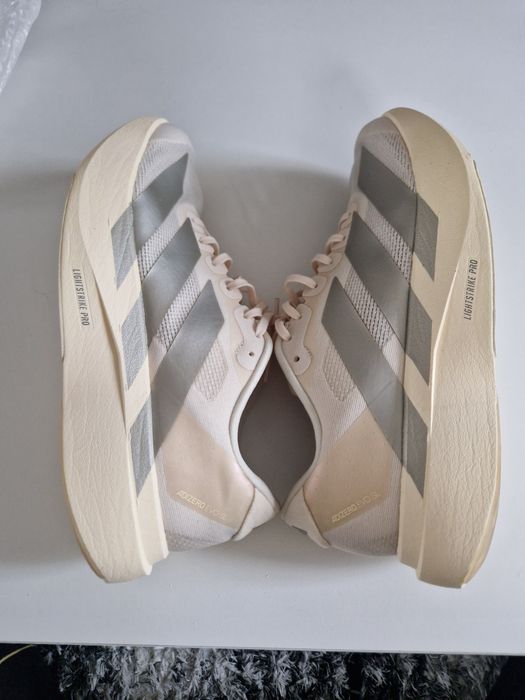 Vand Adidas ADIZERO, NR 44,Nou