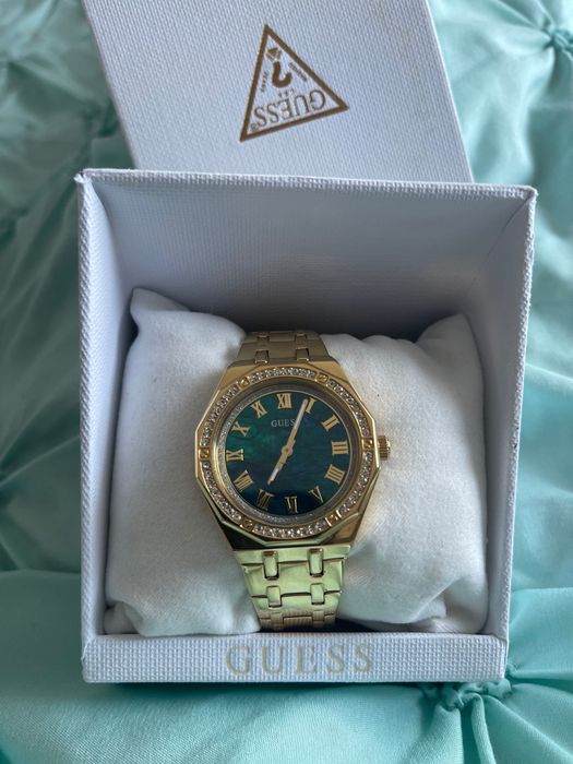 Ceas Guess auriu  damă