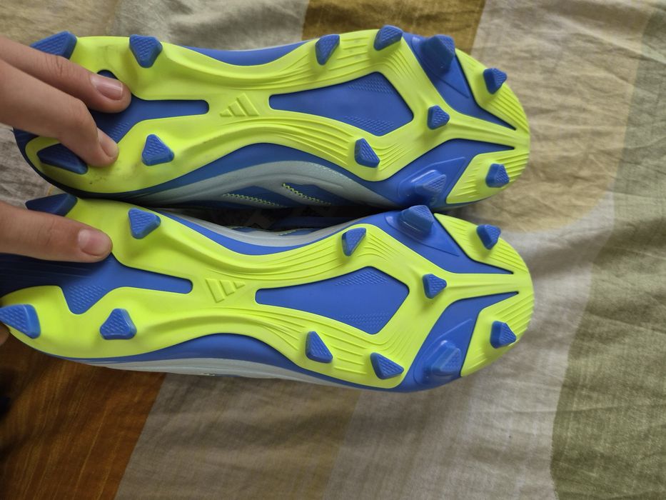 OFERTA!!vand adidași predator!!