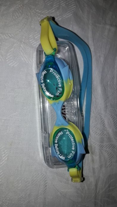 Очки для плавания