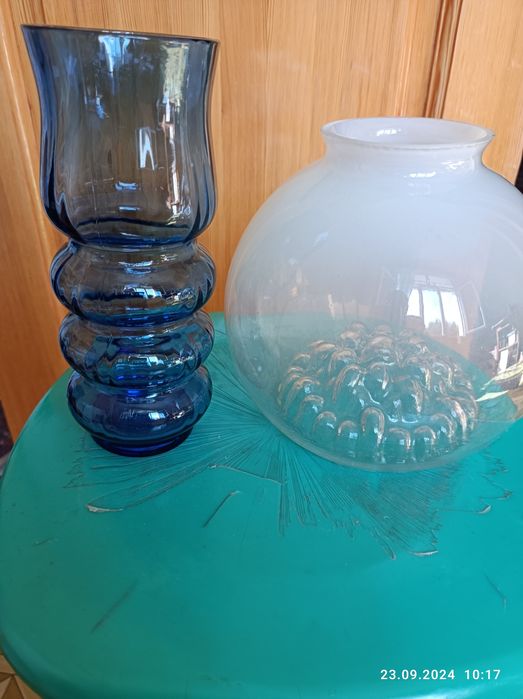 Вазы для цветов.