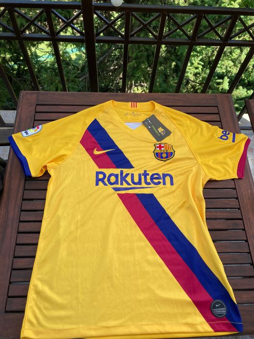 Футболни тениски 155бр само на едро