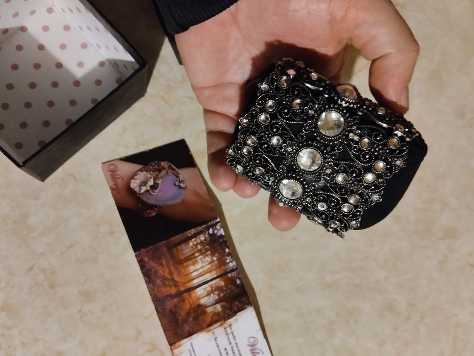 Винтидж гривна нова