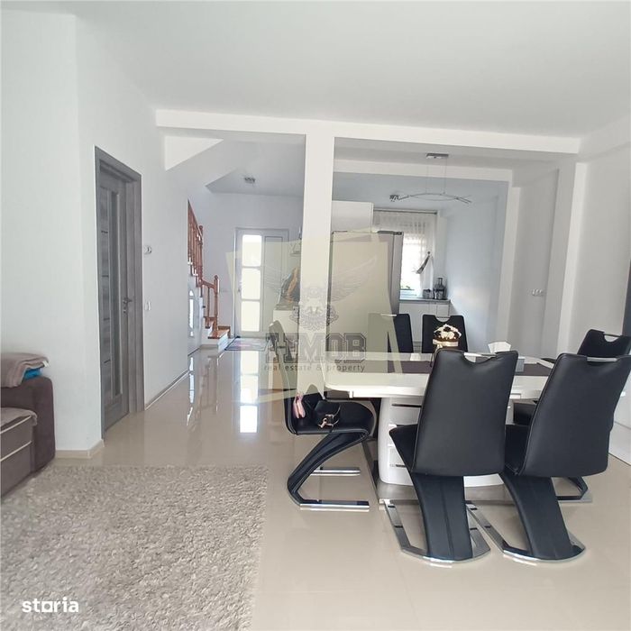 Casa cu 3 camere 3 balcoane si parcare privata in Selimbar