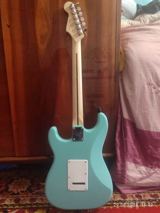 Squier Bullet Stratocaster SSS