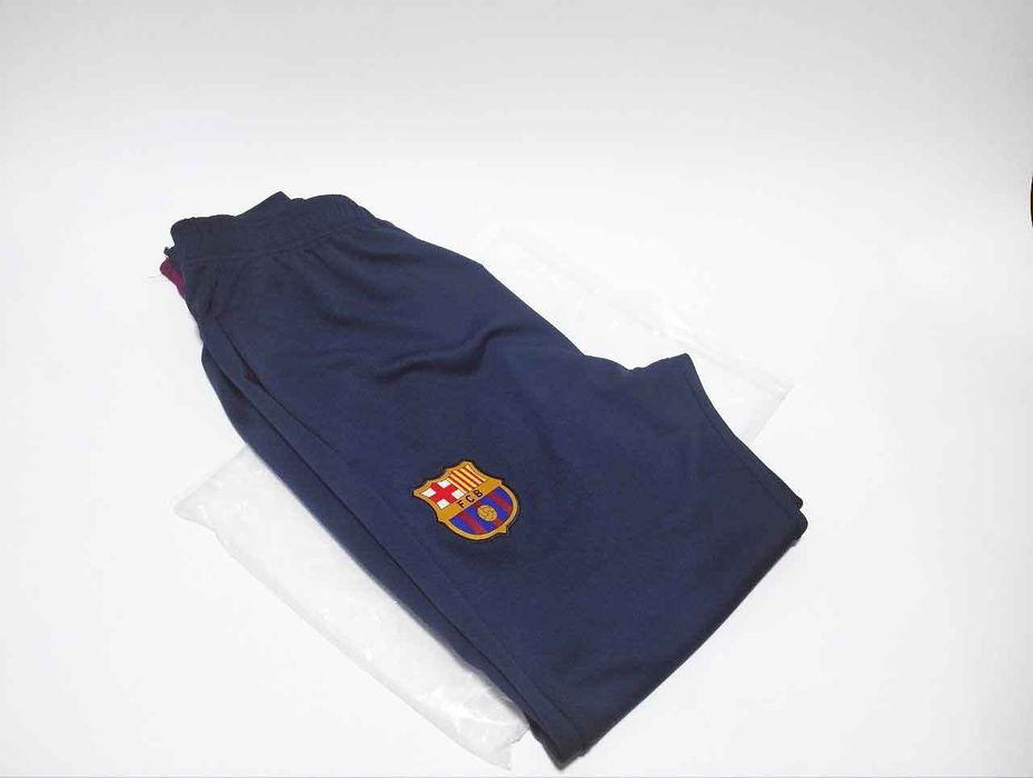 Спортивное трико FC Barcelona. Размер М. Новое