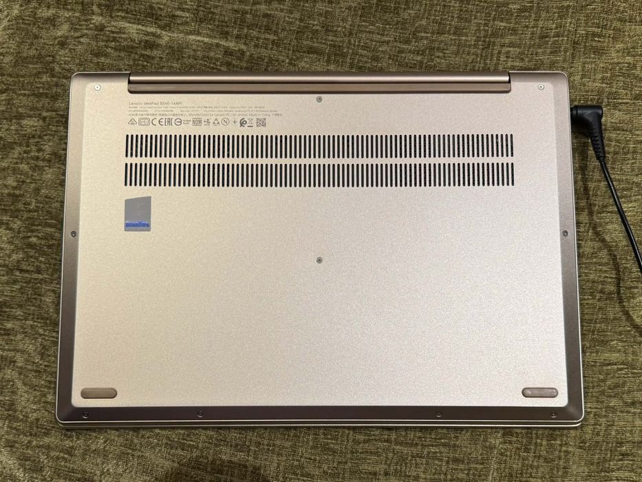 Лаптоп Lenovo IdeaPad S540-14API + чанта