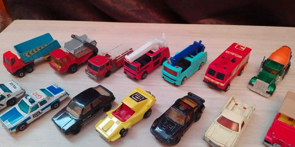 Модели на Matchbox England Macau China 1/64