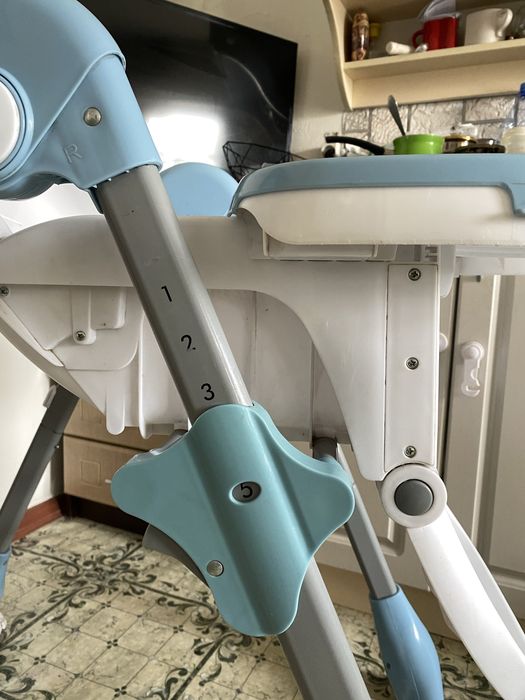 Стульчик для кормления детский