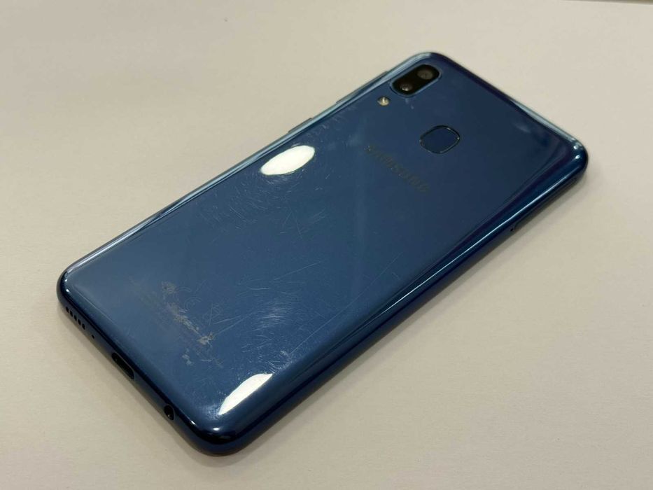 Samsung Galaxy A20e – 32GB / 3GB RAM