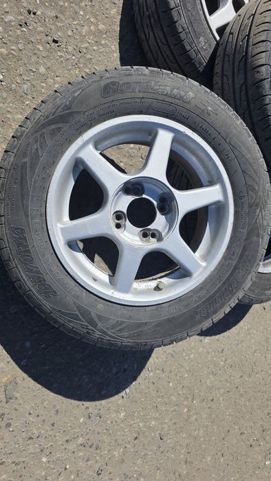 Донгелек титанымен