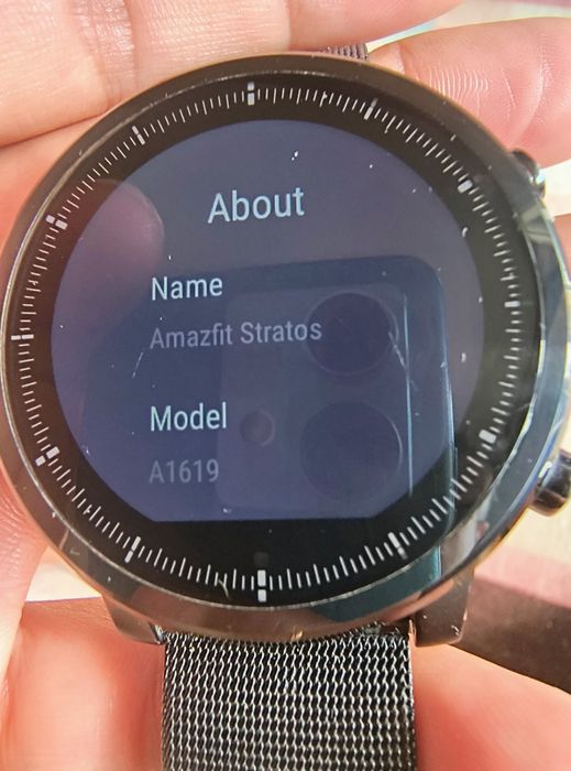 Продавам смарт часовник amazfit stratos 2