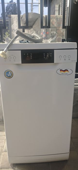 Продам прсудомоечную машину Midea