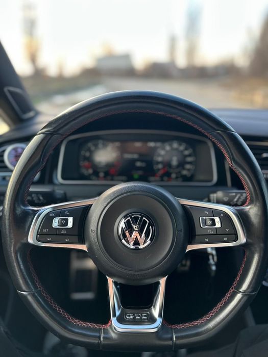 Volkswagen Golf 7 GTI Performance 330cp 150,000km Intretinut Exemplar