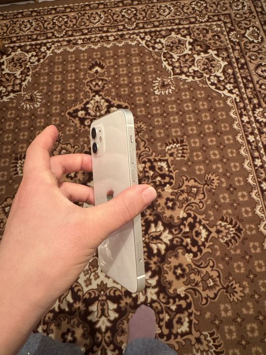 Пррдам айфон 12 , 128 гб