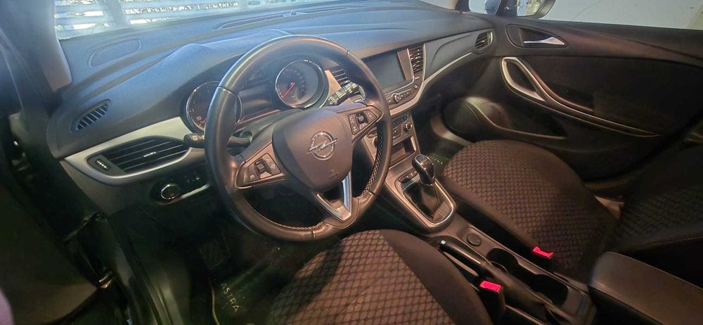 Opel Astra Sports Tourer 2020 culoare gri, AC Break, 1,2l, benzina