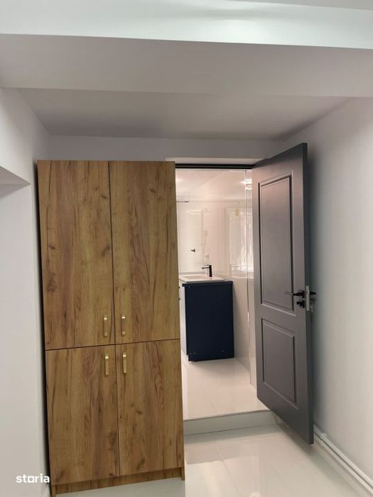 Apartament 3 camere, 100 mp, 2 parcare, zona Ultracentrala