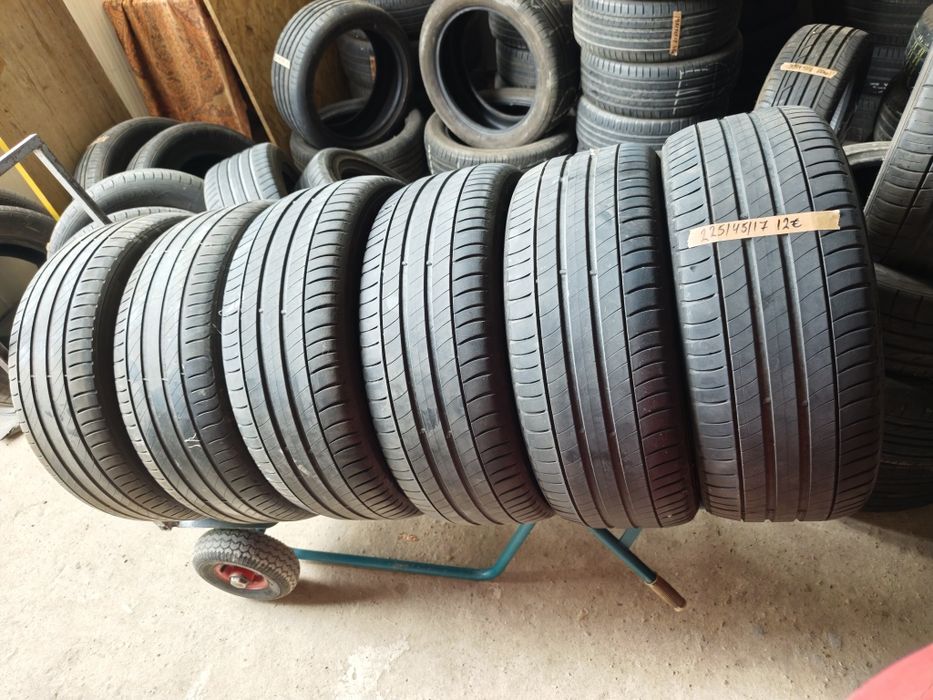 225/45/17 Michelin Premacy