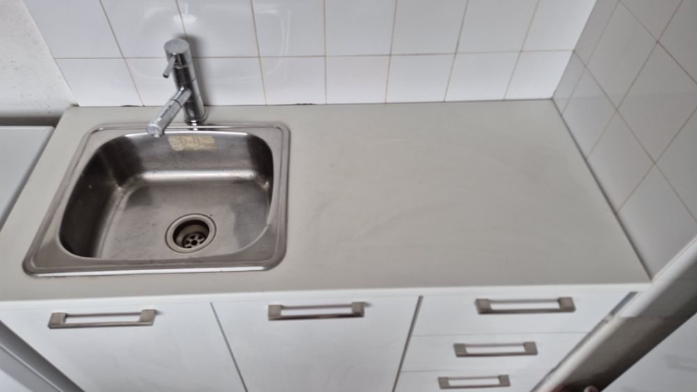 Шкаф с мивка,батерия и сифон