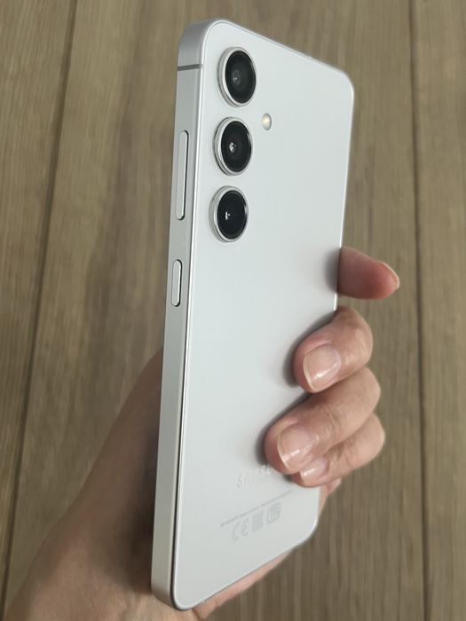 Продам Samsung S24
