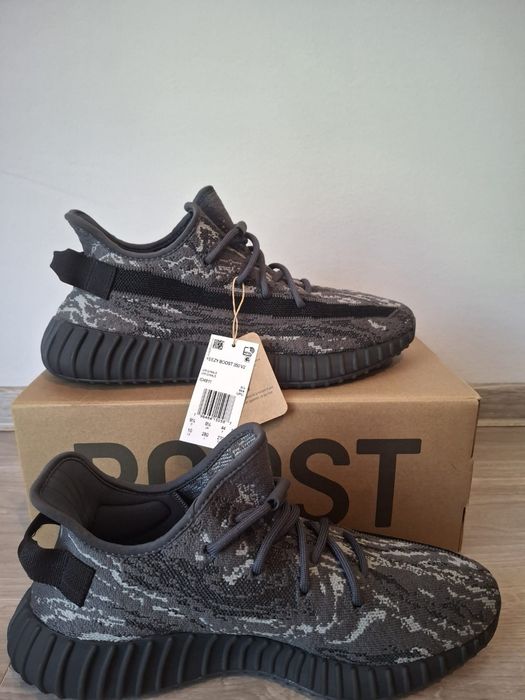 Yeezy 350 mărimea 44