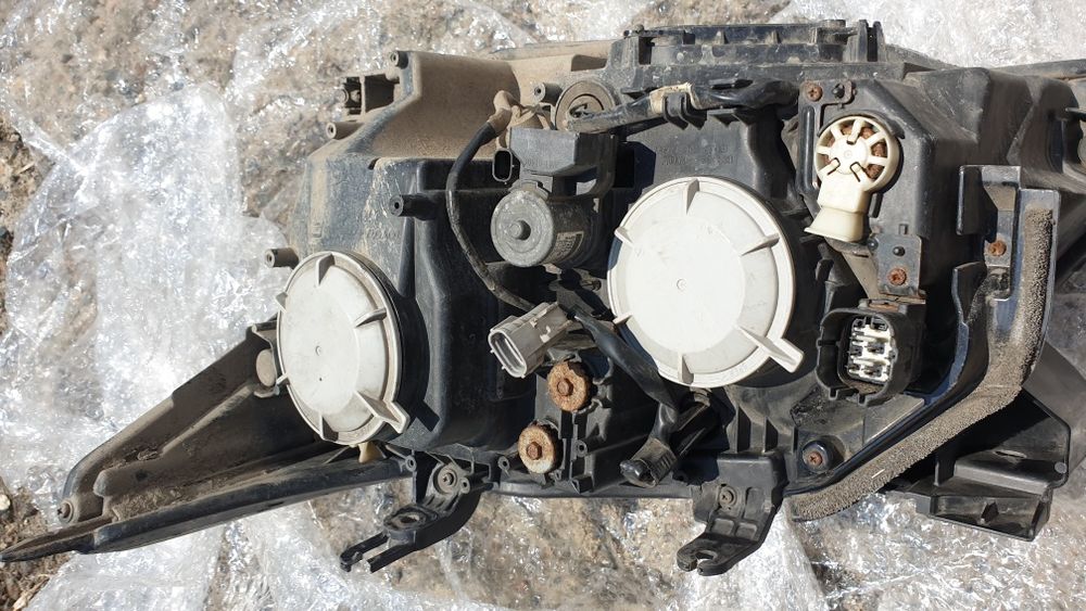 Фара LX570 правая