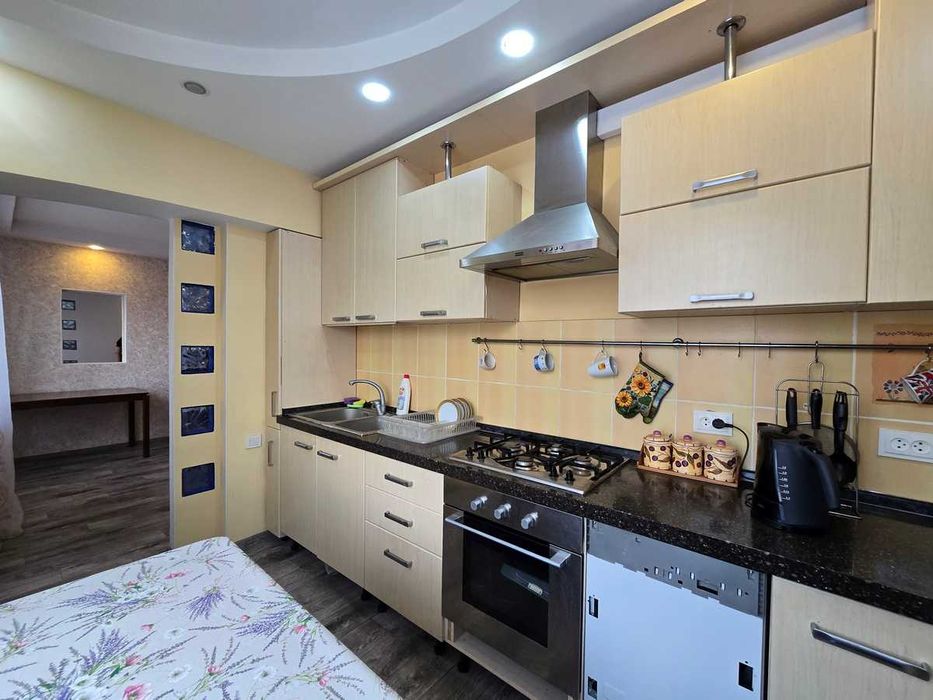 Продам квартиру Назарбаева 235