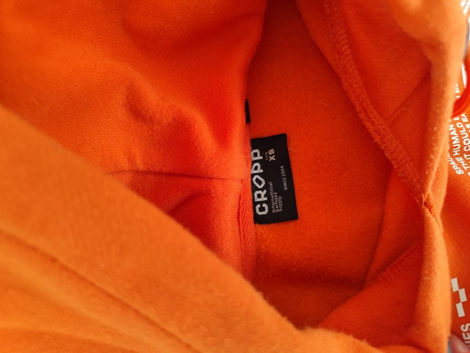 Оранжево худи; cropp; xs