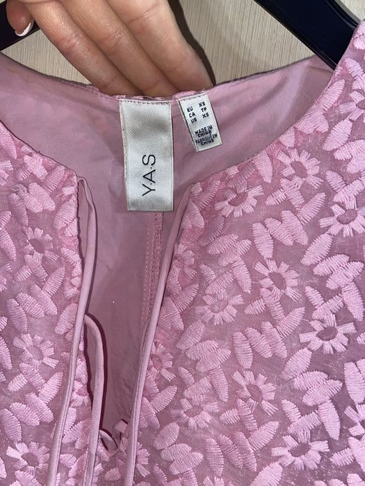 Нежна дантелена рокля