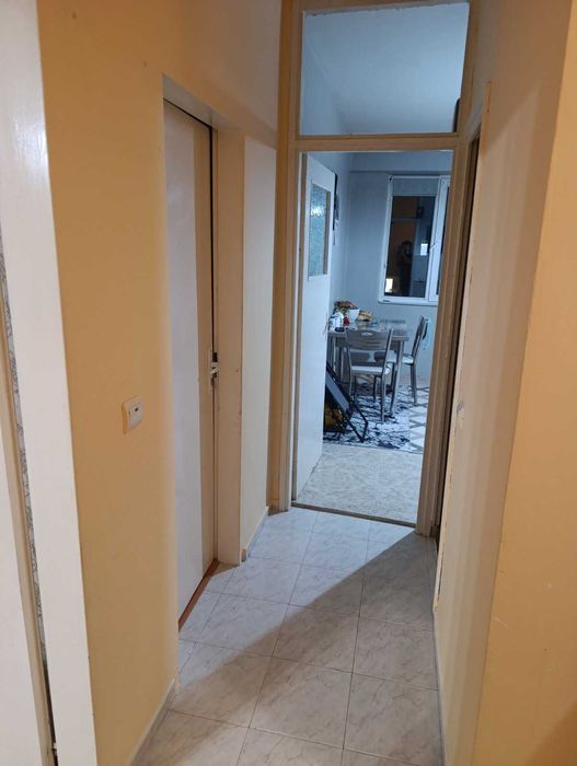 Продава се Тристаен апартамент в Хасково, Възраждане - 82 кв.м за 467 €/кв.м - Снимка #2