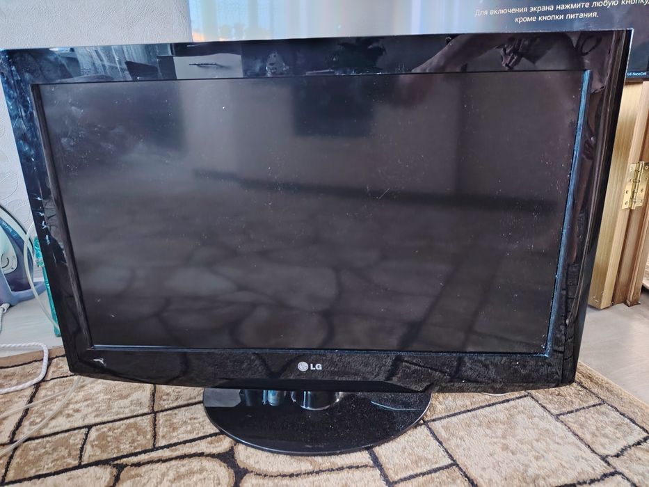 Продам телевизор LG