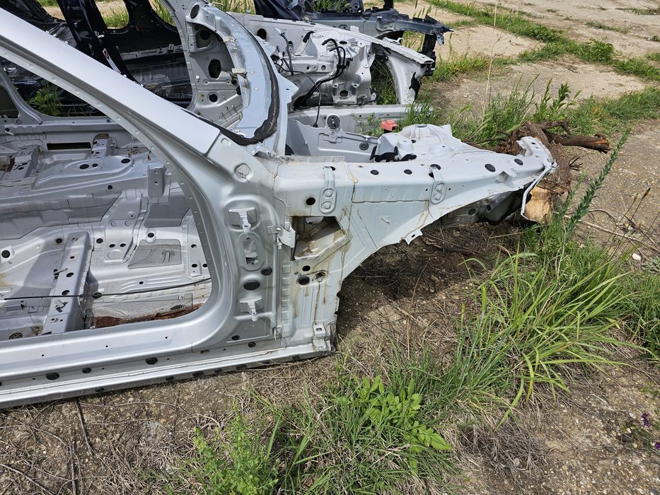 Bmw f10 бмв ф10 рог рога заден панел престилка праг детайли купе челен