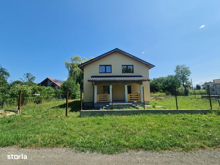 Casa noua cu 4 camere (3 dormitoare) de vanzare Halchiu Comision 0
