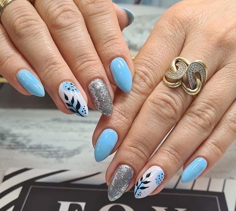 Обучение / Курс / Маникюр, Педикюр, Ноктопластика, Декорации - 460 EUR