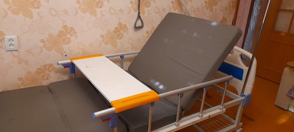 Послеоперационная/больничная кровать