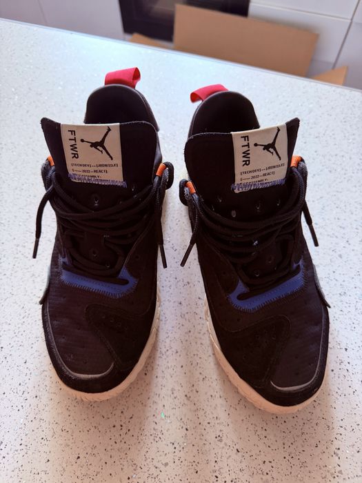 Adidasi Jordan Barbati nr 40,5 ( 25,5 cm ) 10/10 Pret 199 lei fix