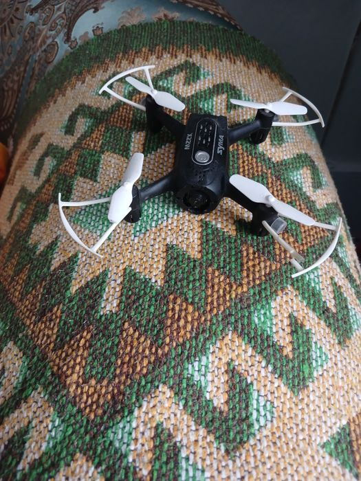 Продаю дрон-квадрокоптер