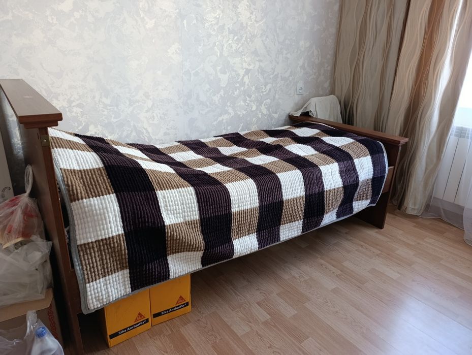 Продам односпальную кровать