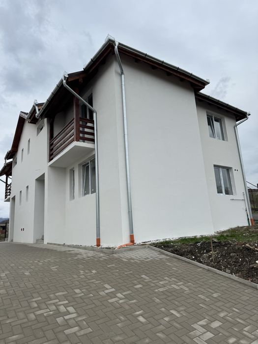 Vand casa singur in curte Cisnadie !