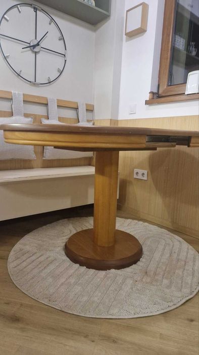 Трапезна кръгла маса - масив