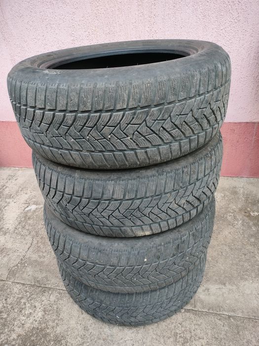 Продавам 4 зимни гуми дънлоп 225 55 17