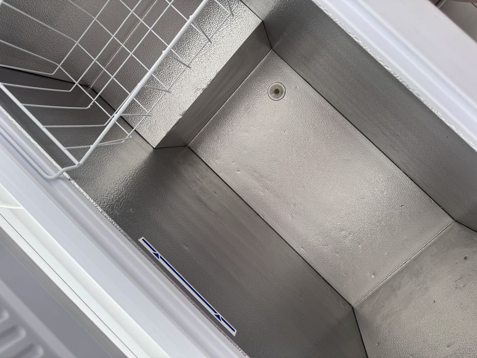 Продам морозильную камеру