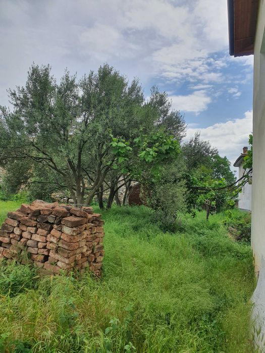 Къща на два етажа с. Петрово община Сандански