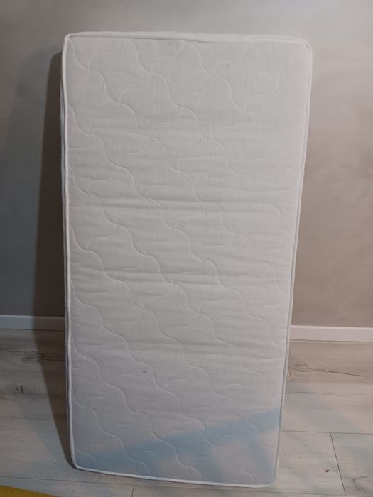 Pătuț bebe lemn cu saltea de cocos inclusă