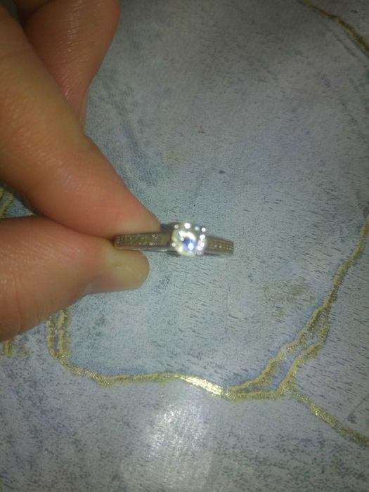 Kumush zire uzula sotiladi