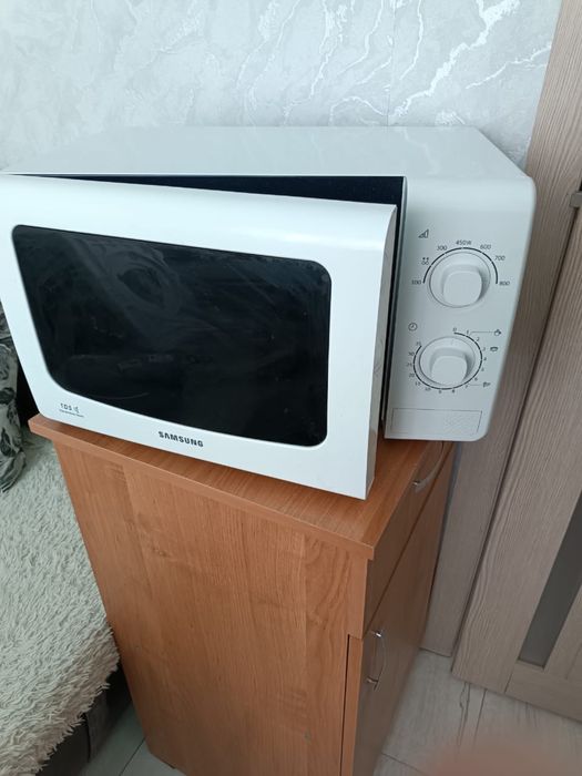 Продается микроволновка Samaung