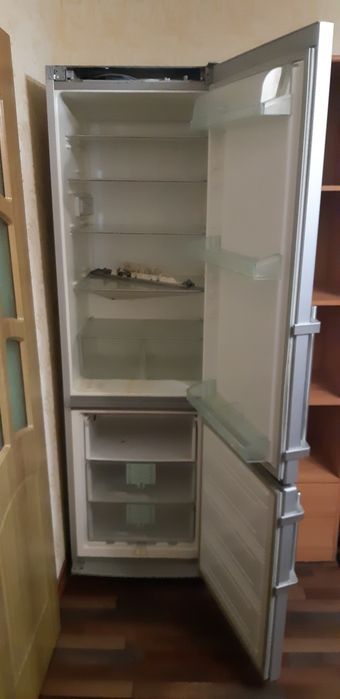 Продам немецкий холодильник